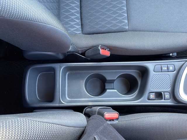 トヨタ ヤリスクロス G 新潟県 2023(令5)年 2.9万km ダークブルーマイカM 純正ディスプレイオーディオ(ナビなし)/アラウンドビューモニター/冬タイヤ積載/トヨタセーフティセンス/・プリクラッシュセーフティ/・レーントレーシングアシスト＋レーンディパーチャーアラート/・レーダークルーズコントロール/・オートマチックハイビーム/・ロードサインアシスト/・ドライバー異常時対応システム/・プロアクティブドライビングアシスト/クリアランスソナー/ステアリングスイッチ/ドアバイザー/取扱説明書/保証書