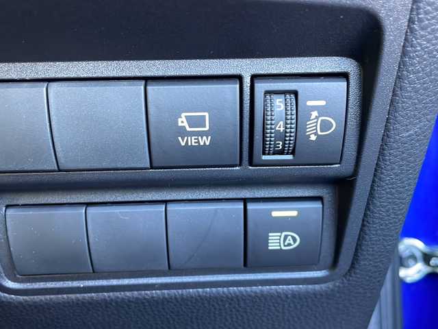 トヨタ ヤリスクロス G 新潟県 2023(令5)年 2.9万km ダークブルーマイカM 純正ディスプレイオーディオ(ナビなし)/アラウンドビューモニター/冬タイヤ積載/トヨタセーフティセンス/・プリクラッシュセーフティ/・レーントレーシングアシスト＋レーンディパーチャーアラート/・レーダークルーズコントロール/・オートマチックハイビーム/・ロードサインアシスト/・ドライバー異常時対応システム/・プロアクティブドライビングアシスト/クリアランスソナー/ステアリングスイッチ/ドアバイザー/取扱説明書/保証書