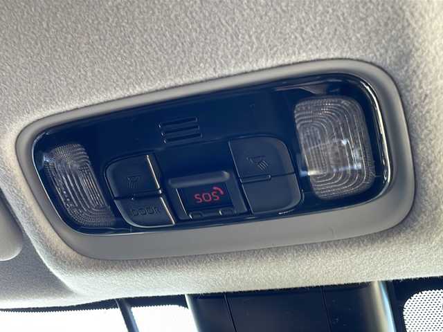 トヨタ ヤリスクロス G 新潟県 2023(令5)年 2.9万km ダークブルーマイカM 純正ディスプレイオーディオ(ナビなし)/アラウンドビューモニター/冬タイヤ積載/トヨタセーフティセンス/・プリクラッシュセーフティ/・レーントレーシングアシスト＋レーンディパーチャーアラート/・レーダークルーズコントロール/・オートマチックハイビーム/・ロードサインアシスト/・ドライバー異常時対応システム/・プロアクティブドライビングアシスト/クリアランスソナー/ステアリングスイッチ/ドアバイザー/取扱説明書/保証書