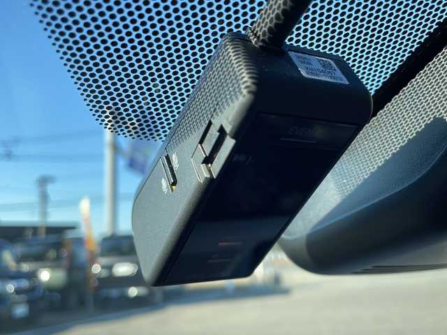 トヨタ ヤリスクロス G 新潟県 2023(令5)年 2.9万km ダークブルーマイカM 純正ディスプレイオーディオ(ナビなし)/アラウンドビューモニター/冬タイヤ積載/トヨタセーフティセンス/・プリクラッシュセーフティ/・レーントレーシングアシスト＋レーンディパーチャーアラート/・レーダークルーズコントロール/・オートマチックハイビーム/・ロードサインアシスト/・ドライバー異常時対応システム/・プロアクティブドライビングアシスト/クリアランスソナー/ステアリングスイッチ/ドアバイザー/取扱説明書/保証書