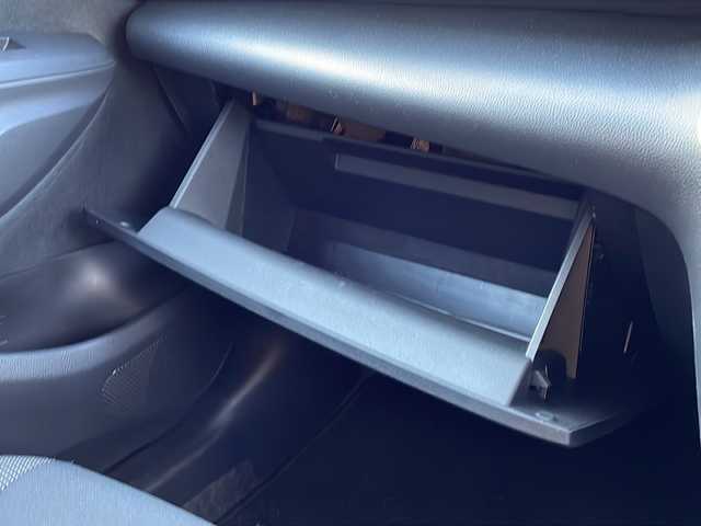 トヨタ ヤリスクロス G 新潟県 2023(令5)年 2.9万km ダークブルーマイカM 純正ディスプレイオーディオ(ナビなし)/アラウンドビューモニター/冬タイヤ積載/トヨタセーフティセンス/・プリクラッシュセーフティ/・レーントレーシングアシスト＋レーンディパーチャーアラート/・レーダークルーズコントロール/・オートマチックハイビーム/・ロードサインアシスト/・ドライバー異常時対応システム/・プロアクティブドライビングアシスト/クリアランスソナー/ステアリングスイッチ/ドアバイザー/取扱説明書/保証書