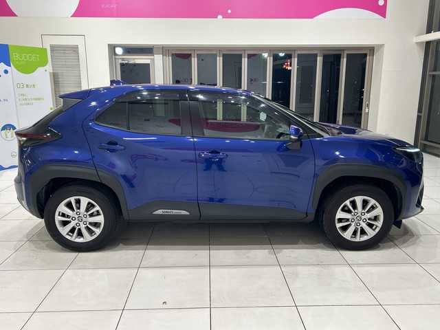 トヨタ ヤリスクロス G 埼玉県 2023(令5)年 2.9万km ダークブルーマイカM トヨタセーフティセンス/純正ディスプレイオーディオ/　　BT/USB/アラウンドビューモニター/・プリクラッシュセーフティ/・レーントレーシングアシスト＋レーンディパーチャーアラート/・レーダークルーズコントロール/・オートマチックハイビーム/・プロアクティブドライビングアシスト/クリアランスソナー/純正16インチアルミホイール/オートブレーキホールド/ETC/スマートキー/記念車