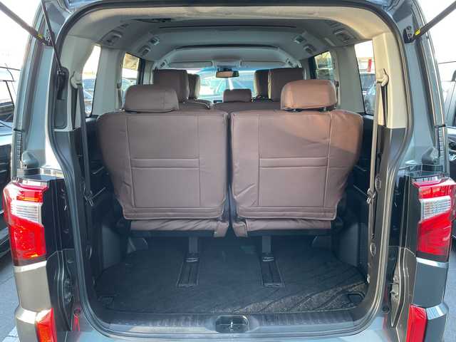 三菱 デリカＤ：５ アーバンギア G パワーパッケージ 長野県 2019(平31)年 3.2万km アイガーグレーメタリック 禁煙車/社外7インチナビ(AM/FM/DVD/TV/Bluetooth)/パートタイム4WD/両側電動スライドドア/電動リアゲート/全方位カメラ/バックカメラ/レーダークルーズコントロール/GIGEARオフロードギア/・アルミルーフラック/・フロントグリルカバー/・LEDフォグランプ/・オーバーフェンダーカバー/・リアラダー/1.5インチリフトアップ/ブラウンレザーシートカバー/社外17インチアルミ(235/65R17)/フルセグTV/ETC/革巻きステアリング/ステアリングスイッチ/運転席電動シート/前席シートヒーター/オートライト/オートハイビーム/衝突被害軽減装置/車線逸脱警報システム/レーンキープアシスト/ＭＴモード付ＡＴ/パドルシフト/プッシュスタート/スマートキー/スペアキー