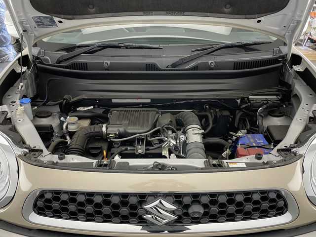 スズキ クロスビー HYBRID MZ 長野県 2019(平31)年 1.1万km キャラバンアイボリーパールメタリック/ホワイト 2トーンルーフ 4WD/純正ナビ(AVIC-RLS901ZS/BT&CD&DVD&SD&USB&フルセグTV)/バックモニター/全方位カメラ/ビルトインETC2.0/クルーズコントロール/純正ドライブレコーダー(ND-DVR1347ZS)/アイドリングストップ/衝突被害軽減ブレーキ/レーンキープアシスト/後方コーナーセンサー/前席シートヒーター/ダウンヒルアシストコントロール/電動格納ミラー/フォグランプ/オートライト/純正16インチアルミホイール装着/ドアバイザー/パドルシフト/ステアリングスイッチ/シートリフター/スマートキー/スペアキー1本/プッシュスタート