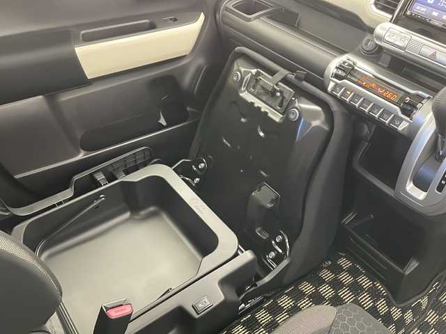 スズキ クロスビー HYBRID MZ 長野県 2019(平31)年 1.1万km キャラバンアイボリーパールメタリック/ホワイト 2トーンルーフ 4WD/純正ナビ(AVIC-RLS901ZS/BT&CD&DVD&SD&USB&フルセグTV)/バックモニター/全方位カメラ/ビルトインETC2.0/クルーズコントロール/純正ドライブレコーダー(ND-DVR1347ZS)/アイドリングストップ/衝突被害軽減ブレーキ/レーンキープアシスト/後方コーナーセンサー/前席シートヒーター/ダウンヒルアシストコントロール/電動格納ミラー/フォグランプ/オートライト/純正16インチアルミホイール装着/ドアバイザー/パドルシフト/ステアリングスイッチ/シートリフター/スマートキー/スペアキー1本/プッシュスタート