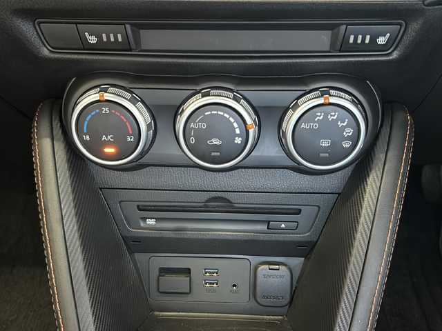 マツダ デミオ XDテーラードブラウン 静岡県 2016(平28)年 7万km ソウルレッドプレミアムメタリック 純正ナビ/・FM/AM/・aha/・Stitcher/・Bluetooth/・USB/・CD/・AUX/・DVD/・フルセグTV/主要装備/・バックカメラ/・ヘッドアップディスプレイ/・ＥＴＣ/・運転席＋助手席シートヒーター/・ＭＴモード付ＡＴ/・ＳＣＳ／ＳＣＢＳ/・ブラインドスポットモニター/・ｉ－ｓｔｏｐ/・ＬＥＤヘッドライト/・クリアランスソナー/・車線逸脱警報/・サイドカーテンエアバッグ
