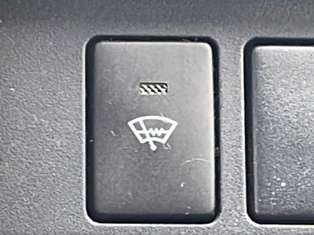 トヨタ ヴォクシー X Lエディション 道央・札幌 2013(平25)年 5.8万km ブラック (株)IDOMが運営する【じしゃロン札幌店】の自社ローン専用車両になりますこちらは現金またはオートローンご利用価格です。自社ローンご希望の方は別途その旨お申し付けください。//4WD//禁煙車//寒冷地仕様//社外ナビ BT/CD/DVD/AUX/SD/フルセグ//片側パワースライドドア//ステアリングスイッチ//オートエアコン//パワーウィンドウ//フロントデアイサー//ドアバイザー//社外AW夏タイヤ積み込み//純正フロアマット//バックカメラ//保証書//取扱説明書