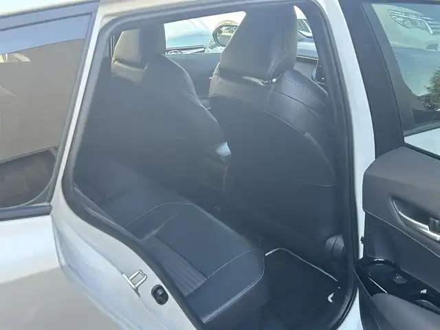 トヨタ カローラツーリング ダブルバイビー 静岡県 2022(令4)年 0.6万km プラチナホワイトパールマイカ ワンオーナー/純正ナビ/フルセグTV/BT/USB/バックカメラ/ハーフレザーシート/前席シートヒーター/プリクラッシュセーフティ/レーンキープアシスト/オートハイビーム/レーダークルーズコントロール/ブラインドスポットモニター/ヘッドアップディスプレイ/クリアランスソナー/AC100V電源/置くだけ充電/ステアリングヒーター/ビルトインETC2.0/TVキャンセラー/LEDライト/LEDフォグ/スマートキー×2/保証書/取扱説明書/ナビ取扱説明書/R5/R7点検記録簿有