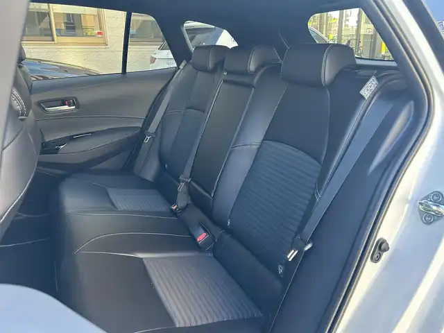 トヨタ カローラツーリング ダブルバイビー 静岡県 2022(令4)年 0.6万km プラチナホワイトパールマイカ ワンオーナー/純正ナビ/フルセグTV/BT/USB/バックカメラ/ハーフレザーシート/前席シートヒーター/プリクラッシュセーフティ/レーンキープアシスト/オートハイビーム/レーダークルーズコントロール/ブラインドスポットモニター/ヘッドアップディスプレイ/クリアランスソナー/AC100V電源/置くだけ充電/ステアリングヒーター/ビルトインETC2.0/TVキャンセラー/LEDライト/LEDフォグ/スマートキー×2/保証書/取扱説明書/ナビ取扱説明書/R5/R7点検記録簿有