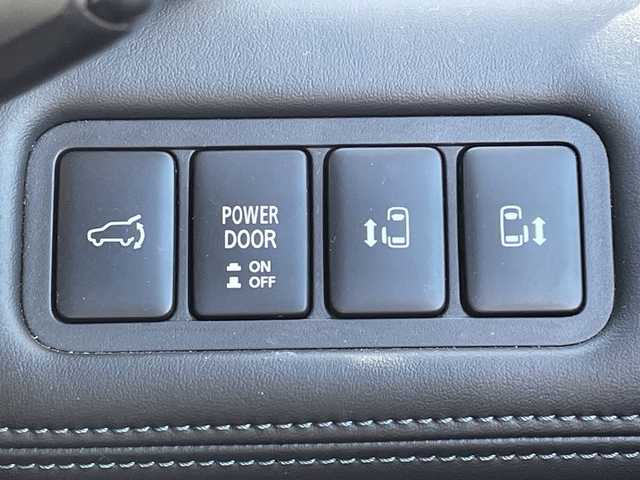 三菱 デリカＤ：５ P 長野県 2021(令3)年 5.7万km ダイヤモンドブラックマイカ 禁煙車/10インチディスプレイオーディオ/(AM/FM/Bluetooth/AppleCarPlay)/ディーゼルターボ/パートタイム4WD/GIGEARオフロードギア/(グリルガード/LEDフォグ/全オーバーフェンダー/リアラダー//ルーフラック)/1.5インチリフトアップ/GIG METAL ROCK16インチAW(235/70R16)/マッドガード/オートステップ/純正足回り車載/全方位カメラ/両側電動スライドドア/電動リアゲート/運転席電動シート/前席シートヒーター/レザーシートカバー/革巻きステアリング/ステアリングヒーター/ステアリングスイッチ/ブラインドスポットモニター/LEDヘッドライト/追従型クルーズコントロール/プッシュスタート/衝突被害軽減装置/車線逸脱警報装置/レーンキープアシスト/オートライト/オートハイビーム/フォグランプ/アイドリングストップ/バックカメラ/スマートキー/ＭＴモード付ＡＴ/パドルシフト/純正フロアマット