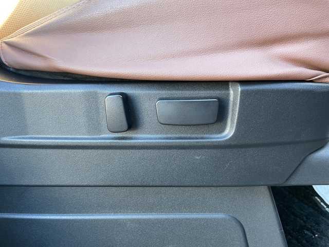 三菱 デリカＤ：５ P 長野県 2021(令3)年 5.7万km ダイヤモンドブラックマイカ 禁煙車/10インチディスプレイオーディオ/(AM/FM/Bluetooth/AppleCarPlay)/ディーゼルターボ/パートタイム4WD/GIGEARオフロードギア/(グリルガード/LEDフォグ/全オーバーフェンダー/リアラダー//ルーフラック)/1.5インチリフトアップ/GIG METAL ROCK16インチAW(235/70R16)/マッドガード/オートステップ/純正足回り車載/全方位カメラ/両側電動スライドドア/電動リアゲート/運転席電動シート/前席シートヒーター/レザーシートカバー/革巻きステアリング/ステアリングヒーター/ステアリングスイッチ/ブラインドスポットモニター/LEDヘッドライト/追従型クルーズコントロール/プッシュスタート/衝突被害軽減装置/車線逸脱警報装置/レーンキープアシスト/オートライト/オートハイビーム/フォグランプ/アイドリングストップ/バックカメラ/スマートキー/ＭＴモード付ＡＴ/パドルシフト/純正フロアマット