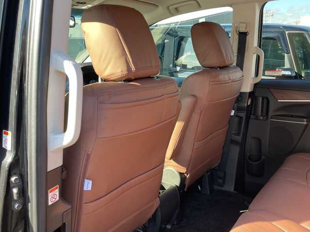 三菱 デリカＤ：５ P 長野県 2021(令3)年 5.7万km ダイヤモンドブラックマイカ 禁煙車/10インチディスプレイオーディオ/(AM/FM/Bluetooth/AppleCarPlay)/ディーゼルターボ/パートタイム4WD/GIGEARオフロードギア/(グリルガード/LEDフォグ/全オーバーフェンダー/リアラダー//ルーフラック)/1.5インチリフトアップ/GIG METAL ROCK16インチAW(235/70R16)/マッドガード/オートステップ/純正足回り車載/全方位カメラ/両側電動スライドドア/電動リアゲート/運転席電動シート/前席シートヒーター/レザーシートカバー/革巻きステアリング/ステアリングヒーター/ステアリングスイッチ/ブラインドスポットモニター/LEDヘッドライト/追従型クルーズコントロール/プッシュスタート/衝突被害軽減装置/車線逸脱警報装置/レーンキープアシスト/オートライト/オートハイビーム/フォグランプ/アイドリングストップ/バックカメラ/スマートキー/ＭＴモード付ＡＴ/パドルシフト/純正フロアマット