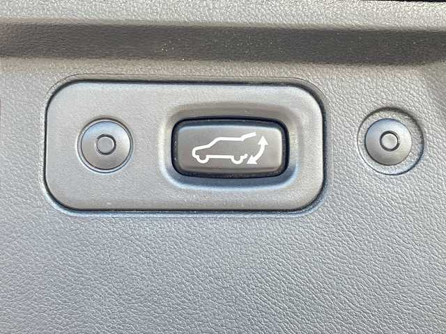 三菱 デリカＤ：５ P 長野県 2021(令3)年 5.7万km ダイヤモンドブラックマイカ 禁煙車/10インチディスプレイオーディオ/(AM/FM/Bluetooth/AppleCarPlay)/ディーゼルターボ/パートタイム4WD/GIGEARオフロードギア/(グリルガード/LEDフォグ/全オーバーフェンダー/リアラダー//ルーフラック)/1.5インチリフトアップ/GIG METAL ROCK16インチAW(235/70R16)/マッドガード/オートステップ/純正足回り車載/全方位カメラ/両側電動スライドドア/電動リアゲート/運転席電動シート/前席シートヒーター/レザーシートカバー/革巻きステアリング/ステアリングヒーター/ステアリングスイッチ/ブラインドスポットモニター/LEDヘッドライト/追従型クルーズコントロール/プッシュスタート/衝突被害軽減装置/車線逸脱警報装置/レーンキープアシスト/オートライト/オートハイビーム/フォグランプ/アイドリングストップ/バックカメラ/スマートキー/ＭＴモード付ＡＴ/パドルシフト/純正フロアマット