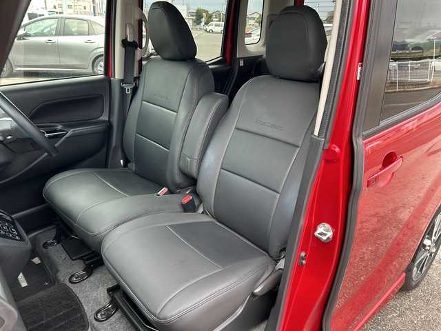 日産 デイズ ルークス ハイウェイスター Gターボ 富山県 2018(平30)年 3.9万km スパークリングレッド/ブラック 禁煙車/ディーラーオプションナビ/型式：MM318D-W/【フルセグTV/CD/DVD/Bluetooth/SD/AUX】/全方位モニター/バックカメラ/プッシュスタート/スマートキー×２/両側パワースライドドア/クルーズコントロール/純正アルミホイール/純正フロアマット/Ｃｌａｚｚｉｏシートカバー/ＥＴＣ/ドライブレコーダー/コーナーセンサー