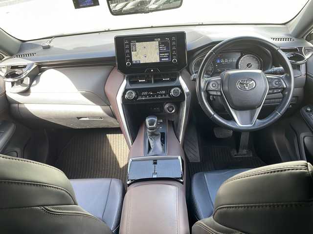 トヨタ ハリアー G 大阪府 2020(令2)年 4.8万km ホワイトパールクリスタルシャイン 純正SDナビ/・AM/FM/Bluetooth/・フルセグテレビ/バックカメラ/ビルトインETC2.0/ドライブレコーダー/クルーズコントロール/衝突軽減ブレーキ/レーンキープアシスト/横滑り防止装置/電動パーキングブレーキ/コーナーセンサー/パワーシート（D席）/LEDヘッドライト/オートマチックハイビーム/オートライト/オートエアコン/プッシュスタートボタン/スマートキー×2/ステアリングリモコン/純正18インチアルミホイール/12V充電器/USBジャック/純正フロアマット/保証書/取扱説明書