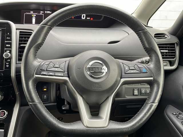 日産 セレナ ハイウェイスター 茨城県 2016(平28)年 8万km ダイヤモンドブラック エマージェンシーブレーキ/プロパイロット /純正フリップダウンモニター/純正ナビ/　　CD/DVD/BD/BT/フルセグ/アラウンドビューモニター/両側パワースライドドア /インテリジェントクルーズコントロール/社外LEDライト/オートライト/純正16インチアルミホイール/電子パーキングブレーキ/ブレーキホールド/インテリジェントルームミラー/アイドリングストップ/クリアランスソナー /ヘッドライトレベライザー/スマートキー/ETC