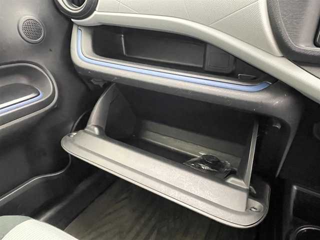 トヨタ アクア S 茨城県 2014(平26)年 9.1万km ライムホワイトパールクリスタルシャイン (株)IDOMが運営する【じしゃロン水戸店】の自社ローン専用車両になりますこちらは現金またはオートローンご利用時の価格です。自社ローンご希望の方は別途その旨お申付け下さい/純正SDナビ(NSCP-W64)/　・ワンセグTV/　・Bluetooth/バックカメラ/ETC/プッシュスタート/スマートキー/ステアリングリモコン/ライトレベライザー/オートライト/ECO・EVモード/ウインカーミラー/純正フロアマット/ドアバイザー