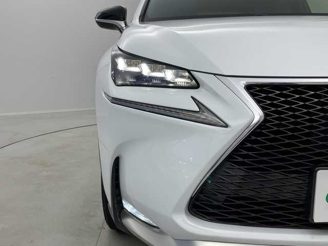 レクサス ＮＸ 300h Fスポーツ 茨城県 2016(平28)年 10.9万km ホワイトノーヴァガラスフレーク 純正ナビ　バックカメラ　サイドカメラ　フルセグTV　パワーシート　シートヒーター　エアシート　ステアリングヒーター　パワーバックドア　クルーズコントロール　純正ドライブレコーダー　ＥＴＣ２．０　エアロ／サイド・リア　純正フロアマット　純正ドアバイザー　