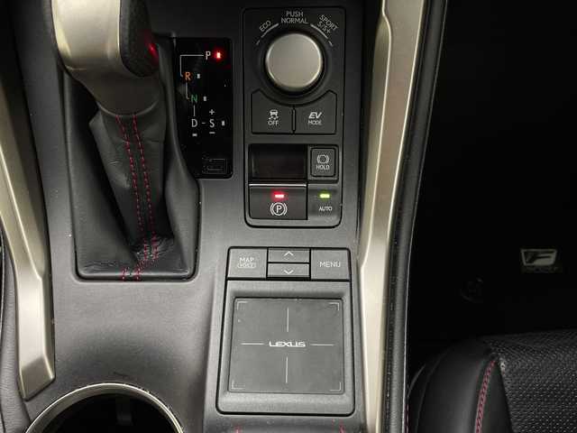 レクサス ＮＸ 300h Fスポーツ 茨城県 2016(平28)年 10.9万km ホワイトノーヴァガラスフレーク 純正ナビ　バックカメラ　サイドカメラ　フルセグTV　パワーシート　シートヒーター　エアシート　ステアリングヒーター　パワーバックドア　クルーズコントロール　純正ドライブレコーダー　ＥＴＣ２．０　エアロ／サイド・リア　純正フロアマット　純正ドアバイザー　