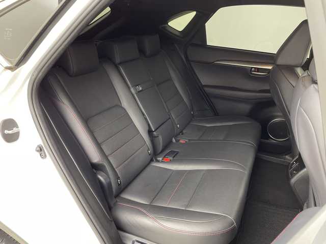 レクサス ＮＸ 300h Fスポーツ 茨城県 2016(平28)年 10.9万km ホワイトノーヴァガラスフレーク 純正ナビ　バックカメラ　サイドカメラ　フルセグTV　パワーシート　シートヒーター　エアシート　ステアリングヒーター　パワーバックドア　クルーズコントロール　純正ドライブレコーダー　ＥＴＣ２．０　エアロ／サイド・リア　純正フロアマット　純正ドアバイザー　