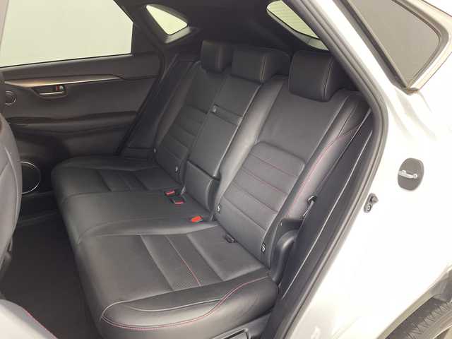 レクサス ＮＸ 300h Fスポーツ 茨城県 2016(平28)年 10.9万km ホワイトノーヴァガラスフレーク 純正ナビ　バックカメラ　サイドカメラ　フルセグTV　パワーシート　シートヒーター　エアシート　ステアリングヒーター　パワーバックドア　クルーズコントロール　純正ドライブレコーダー　ＥＴＣ２．０　エアロ／サイド・リア　純正フロアマット　純正ドアバイザー　