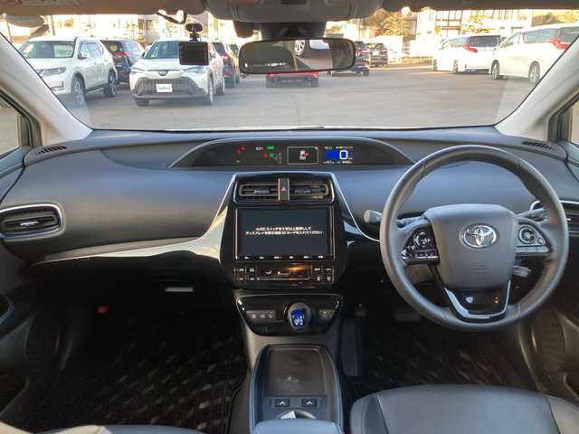 トヨタ プリウス Sツーリングセレクション 岡山県 2020(令2)年 4.6万km ホワイトパールクリスタルシャイン モデリスタエアロ　/レザーシート　/社外アルミホイール　/トヨタセーフティーセンス　/純正ナビ、ＴＶ/バックモニター　/ＬＥＤヘッドライト　/レーダークルーズコントロール　/クリアランスソナー/ドライブレコーダー/Bluetooth