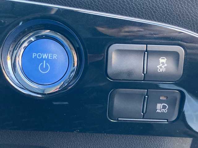 トヨタ プリウス Sツーリングセレクション 岡山県 2020(令2)年 4.6万km ホワイトパールクリスタルシャイン モデリスタエアロ　/レザーシート　/社外アルミホイール　/トヨタセーフティーセンス　/純正ナビ、ＴＶ/バックモニター　/ＬＥＤヘッドライト　/レーダークルーズコントロール　/クリアランスソナー/ドライブレコーダー/Bluetooth