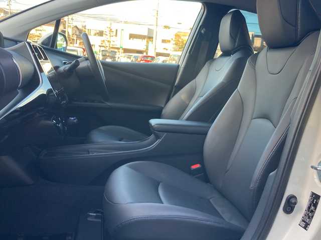 トヨタ プリウス Sツーリングセレクション 岡山県 2020(令2)年 4.6万km ホワイトパールクリスタルシャイン モデリスタエアロ　/レザーシート　/社外アルミホイール　/トヨタセーフティーセンス　/純正ナビ、ＴＶ/バックモニター　/ＬＥＤヘッドライト　/レーダークルーズコントロール　/クリアランスソナー/ドライブレコーダー/Bluetooth