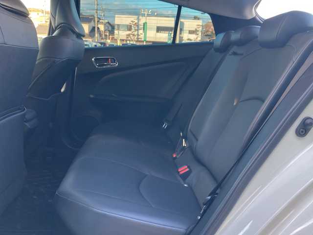 トヨタ プリウス Sツーリングセレクション 岡山県 2020(令2)年 4.6万km ホワイトパールクリスタルシャイン モデリスタエアロ　/レザーシート　/社外アルミホイール　/トヨタセーフティーセンス　/純正ナビ、ＴＶ/バックモニター　/ＬＥＤヘッドライト　/レーダークルーズコントロール　/クリアランスソナー/ドライブレコーダー/Bluetooth