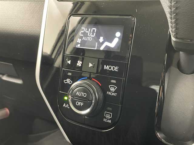 トヨタ タンク カスタムG 茨城県 2019(令1)年 4.7万km ブラックマイカメタリック/パールホワイト2トーン ストラーダ7インチナビ/フルセグTV/CD/DVD/USB/BTオーディオ/バックカメラ/プッシュスタート/スペアキー/ビルトインETC/純正フロアマット（前席ゴムマット）/両側パワースライドドア/コーナーセンサー前後/フォグランプ/純正14インチAW/LEDヘッドライト