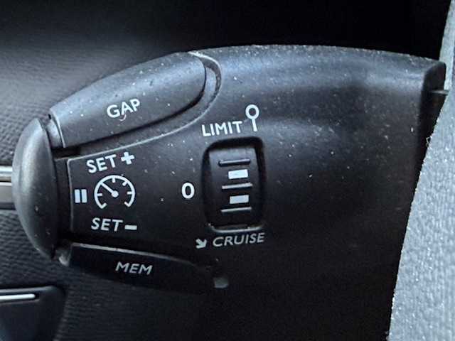 プジョー ３０８ SW アリュール ブルーHDi 長野県 2020(令2)年 2.9万km 青 バックカメラ　/プッシュスタート　/ETC　/ラジオ　/ドライブレコーダー　/ステアリングスイッチ　/LEDヘッドライト　/横滑り防止　/コーナーセンサー/サマータイヤ車載
