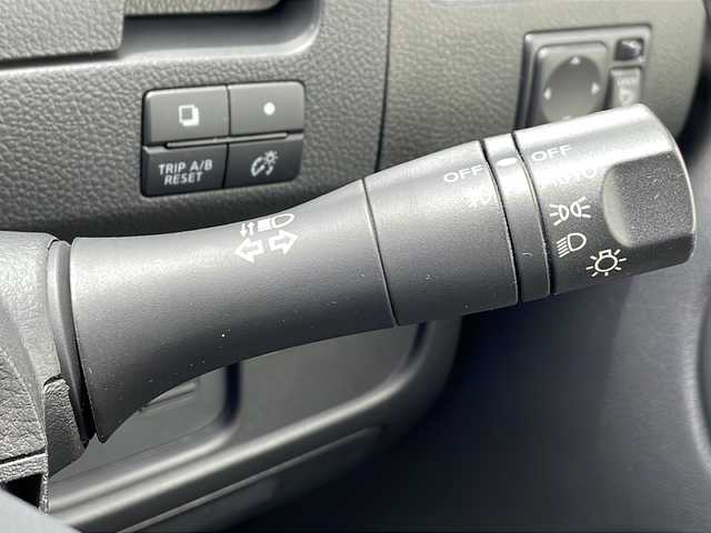 日産 セレナ ハイウェイスター Vエアロ+Safty 山形県 2015(平27)年 7.8万km ブリリアントホワイトパール 純正SDナビ(AM/FM/TV/CD/DVD/BT)/フルセグTV/バックカメラ/アラウンドビューモニター/ETC/両側パワースライドドア/エマージェンシーブレーキ/レーンキープアシスト/ドライブレコーダー前後/クルーズコントロール/横滑り防止装置/コーナーセンサー前後/アイドリングストップ/WAC/純正フロアマット/スマートキー/プッシュスタート/LEDヘッドライト