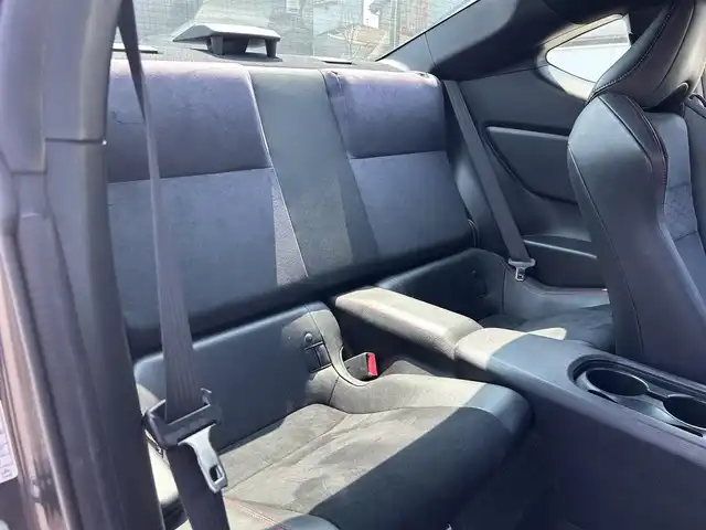 トヨタ ８６ GT リミテッド 和歌山県 2012(平24)年 10.7万km ダークグレーメタリック (株)IDOMが運営する【じしゃロン和歌山店】の自社ローン専用車両になります。こちらは現金またはオートローンご利用時の価格です。自社ローンご希望の方は別途その旨お申付け下さい/純正７インチナビ/ワンセグTV/BT/CD/バックカメラ　/ＥＴＣ　/ハーフレザーシート/前席シートヒーター　/社外１８インチアルミホイール　/スマートキー　/スペアキー　/プッシュスタート/横滑り防止装置　/オートライト　/パドルシフト　/フロアマット　/ＥＴＣ/社外１８インチアルミ/TRC
