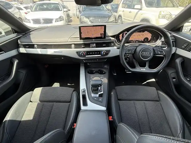 アウディ Ａ５ SB 45TFSIクワトロ スポーツ 静岡県 2020(令2)年 4.4万km グレイシアホワイトメタリック Sラインパッケージ/ハーフレザーシート/マトリクLEDヘッドライト/バーチャルコックピット/BSM/電動リアゲート/MMI/(CD/DVD/Bluetooth/フルセグ)/衝突被害軽減システム/360°カメラ/アダプティブクルーズコントロール/レーンキープアシスト/パーキングアシスト/メモリー付パワーシート/シートヒーター /アドバンストキー/ドライブレコーダー/ETC2.0/純正フロアマット/純正18インチアルミホイール/取扱説明書/スペアキー