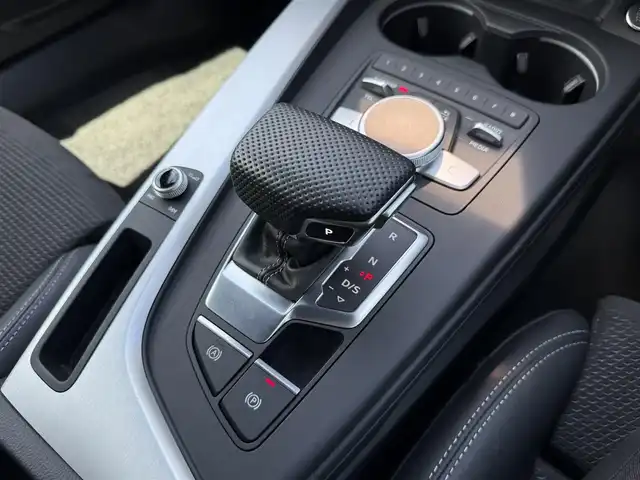 アウディ Ａ５ SB 45TFSIクワトロ スポーツ 静岡県 2020(令2)年 4.4万km グレイシアホワイトメタリック Sラインパッケージ/ハーフレザーシート/マトリクLEDヘッドライト/バーチャルコックピット/BSM/電動リアゲート/MMI/(CD/DVD/Bluetooth/フルセグ)/衝突被害軽減システム/360°カメラ/アダプティブクルーズコントロール/レーンキープアシスト/パーキングアシスト/メモリー付パワーシート/シートヒーター /アドバンストキー/ドライブレコーダー/ETC2.0/純正フロアマット/純正18インチアルミホイール/取扱説明書/スペアキー