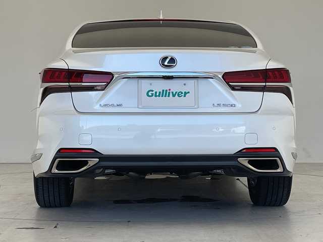 レクサス ＬＳ 500 Iパッケージ 愛知県 2018(平30)年 2.9万km ソニッククォーツ 純正12.3型ナビ/三眼LEDヘッドライト/サンルーフ/全方位カメラ/レーダークルーズコントロール/シートヒーター/エアシート/バックカメラ/パワーシート/ヘッドアップディスプレイ/コーナーセンサー/純正アルミホイール/ETC2.0/ブラインドスポットモニター/パドルシフト/オートマチックハイビーム/衝突軽減システム/フルセグ/CD DVD/Bluetooth/ステアリングスイッチ/スマートキー/プッシュスタート