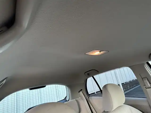 トヨタ ヴィッツ F リミテッドⅡ 愛知県 2011(平23)年 9.7万km ホワイトパールクリスタルシャイン 純正SDナビ(FM/AM/CD/DVD/AUX/ワンセグ)/バックカメラ/特別仕様車/ドライブレコーダー/電動格納ミラー/純正フロアマット/プッシュスタート/スマートキー/ABS/取扱説明書・保証書