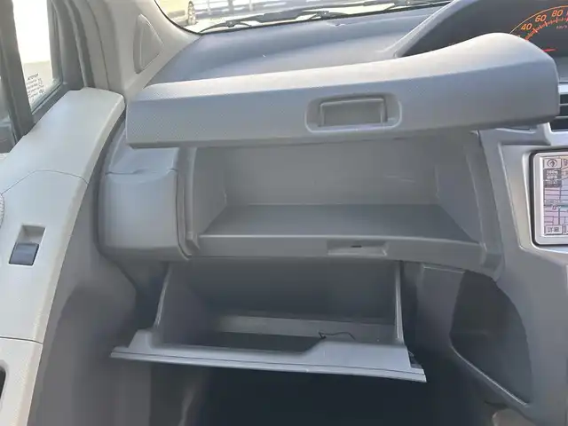 トヨタ ヴィッツ F リミテッドⅡ 愛知県 2011(平23)年 9.7万km ホワイトパールクリスタルシャイン 純正SDナビ(FM/AM/CD/DVD/AUX/ワンセグ)/バックカメラ/特別仕様車/ドライブレコーダー/電動格納ミラー/純正フロアマット/プッシュスタート/スマートキー/ABS/取扱説明書・保証書