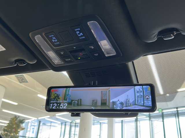 トヨタ ノア S－Z 道央・札幌 2023(令5)年 1.1万km ホワイトパールクリスタルシャイン ・ワンオーナー/・4WD/・寒冷地仕様/・純正ナビ/フルセグTV/DVD/CD/BT/・Miracast/・バックカメラ/・リヤフリップダウンモニター/・両側パワースライドドア/・ドライブレコーダー/・プリクラッシュセーフティ/・レーダークルーズコントロール/・レーンディパーチャーアラート/・ブラインドスポットモニター/・プロアクティブドライビングアシスト/・クリアランスソナー/・リヤクロストラフィックアラート/・パーキングサポートブレーキ/・安心降車アシスト/・ロードサインアシスト/・オートマチックハイビーム/・ワイパーデアイサー/・ビルトインETC/・ハーフレザーシート/・前席シートヒーター/・LEDヘッドライト/・LEDフォグ/・横滑り防止/・プッシュスタート/・スマートキー/・ドアバイザー/・夏タイヤ社外16インチAW積込