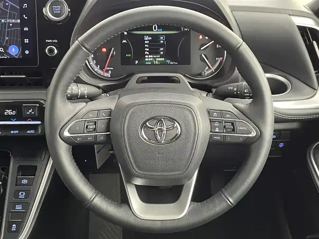 トヨタ ノア S－Z 道央・札幌 2023(令5)年 1.1万km ホワイトパールクリスタルシャイン ・ワンオーナー/・4WD/・寒冷地仕様/・純正メモリナビ/ 　CD／DVD／フルセグ／Bluetooth／Miracast/・バックカメラ/・純正フリップダウンモニター/・両側パワースライドドア/・純正ビルトインETC2.0/・ドライブレコーダー/・トヨタセーフティセンス/・プリクラッシュセーフティ/・レーダークルーズコントロール/・レーンディパーチャーアラート/・ブラインドスポットモニター/・プロアクティブドライビングアシスト/・クリアランスソナー/・リヤクロストラフィックアラート/・パーキングサポートブレーキ/・安心降車アシスト/・ロードサインアシスト/・オートマチックハイビーム/・ワイパーデアイサー/・ハーフレザーシート/・前席シートヒーター/・LEDヘッドライト/・LEDフォグ/・横滑り防止/・プッシュスタート/・スマートキー/・ドアバイザー/・夏タイヤ社外16インチAW積込