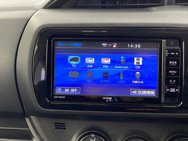 トヨタ ヴィッツ F 栃木県 2017(平29)年 4万km オレンジM 社外ＥＣＬＩＰＳＥナビ/ＴＶ／Ｂｌｕｅｔｏｏｔｈ／ＣＤ／ＡＭ／ＦＭ／ＵＳＢ/ドライブレコーダー/ＥＴＣ/バックモニター　/プッシュスタート/パワーウィンドウ/純正フロアマット/純正ドアバイザー/電動格納ミラー/パワステ/エアバッグ