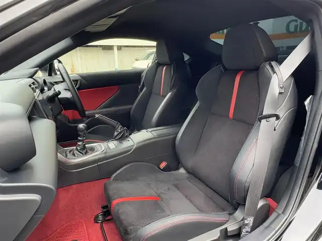 トヨタ ＧＲ８６ RZ 三重県 2022(令4)年 0.8万km クリスタルブラックシリカ SRADレーシングマフラー/ＨＫＳハイパーマックス車高調/トヨタ純正9インチナビ/　・フルセグＴＶ/　・Bluetooth/　・ＤＶＤ再生　　/　・録音/バックカメラ/クルーズコントロール/スマートキーｘ２/プッシュスタート/Ｄ・Ｎ席シートヒーター/ステアリングスイッチ/ドライブレコーダー（前後）/電動格納ミラー/ETC/純正フロアマット/横滑り防止機能