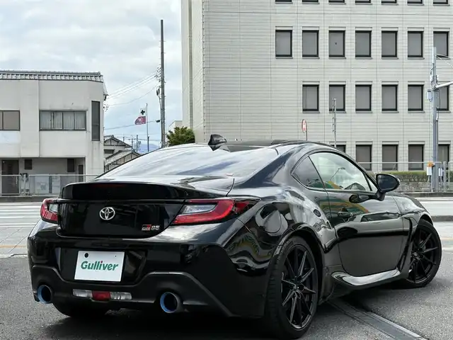 トヨタ ＧＲ８６ RZ 三重県 2022(令4)年 0.8万km クリスタルブラックシリカ SRADレーシングマフラー/ＨＫＳハイパーマックス車高調/トヨタ純正9インチナビ/　・フルセグＴＶ/　・Bluetooth/　・ＤＶＤ再生　　/　・録音/バックカメラ/クルーズコントロール/スマートキーｘ２/プッシュスタート/Ｄ・Ｎ席シートヒーター/ステアリングスイッチ/ドライブレコーダー（前後）/電動格納ミラー/ETC/純正フロアマット/横滑り防止機能