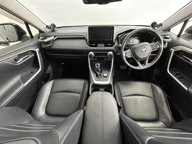 トヨタ ＲＡＶ４ ハイブリッドG 道央・札幌 2019(令1)年 7万km アティチュードブラックマイカ ・４WD/・寒冷地仕様/・TRDエアロ/・RSR車高調/・純正ナビ/　CD/DVD/SD/BT/フルセグ/・バックカメラ/・プレミアムサウンド8chスピーカー＆ダブルツィーターシステム/・ビルトインETC/・前後ドライブレコーダー/・トヨタセーフティセンス/・プリクラッシュセーフティ/・レーダークルーズコントロール/・レーンキープアシスト/・オートハイビーム/・クリアランスソナー/・BSM/・RCTA/・RSA/・パワーバックドア/・レザーシート/・D席パワーシート/・前席シートヒーター/・ステアリングヒーター/・ステアリングスイッチ/・LEDヘッドライト/・フォグライト/・オートライト/・純正フロアマット/・ドアバイザー/・ノーマルサス積込