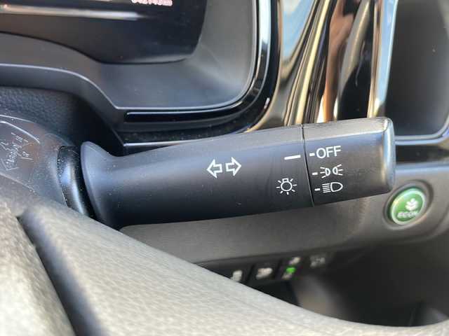 ホンダ シャトル ハイブリッド ホンダセンシング 香川県 2019(平31)年 4.3万km シャイニンググレーM 社外ナビ/フルセグテレビ/CD／DVD再生機能/バックカメラ/ドライブレコーダー/オートライト/レーダー探知機/アイドリングストップ/ETC/スペアキー