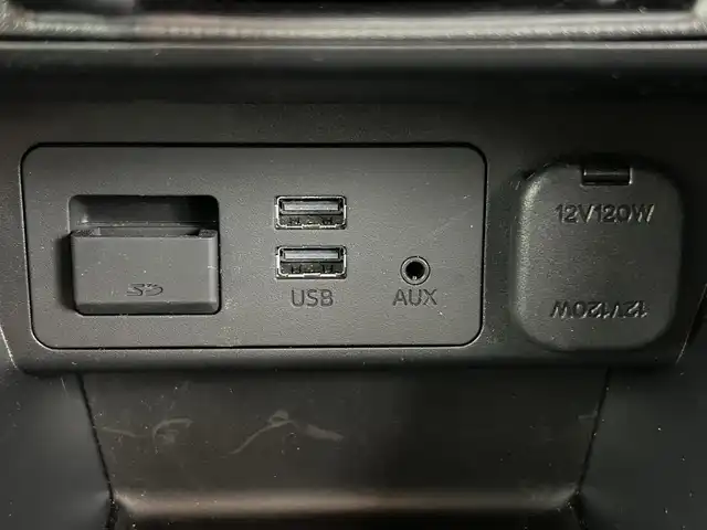 マツダ マツダ２ 15C 熊本県 2025(令7)年 0.8万km グレー 禁煙車　/ワンオーナー　/純正ナビ（ＢＴ・ＳＤ・ＵＳＢ）/純正前後ドライブレコーダー　/ＥＴＣ　/前後クリアランスソナー　/衝突軽減ブレーキ　/レーンキープアシスト　/横滑り防止　/ブラインドスポットモニター/オートライト/LEDヘッドライト/スマートキー/プッシュスタート/保証書/取扱説明書