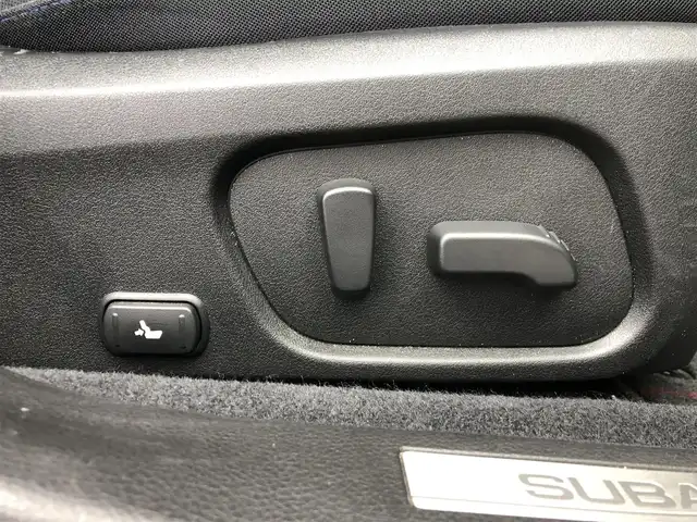 スバル レヴォーグ 1．6GT－S アイサイト 愛知県 2016(平28)年 3.9万km クリスタルブラックシリカ サンルーフ　/純正OPグリル　/純正ナビ　/バックカメラ　/サイドカメラ　/オートクルーズ　/BSM　/パドルシフト　/パワーシート/前後ドラレコ　/ETC2.0　/アルミホイール　/フロアマット　/LEDオートライト　