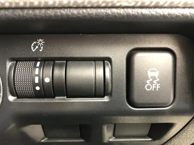 スバル レヴォーグ 1．6GT－S アイサイト 愛知県 2016(平28)年 3.9万km クリスタルブラックシリカ サンルーフ　/純正OPグリル　/純正ナビ　/バックカメラ　/サイドカメラ　/オートクルーズ　/BSM　/パドルシフト　/パワーシート/前後ドラレコ　/ETC2.0　/アルミホイール　/フロアマット　/LEDオートライト　