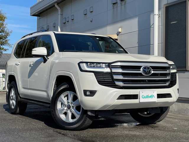 トヨタ ランドクルーザー AX 埼玉県 2023(令5)年 0.3万km ホワイトパールクリスタルシャイン ワンオーナー /AIS検査済み/7人乗り/禁煙車 /OPサンルーフ /ルーフレール /ナビTV /ブラインドスポット /追従クルコン /オートハイビーム /センターデフロック /マルチテレイン /ダウンヒルアシストコントロール/クロールコントロール /レーンキープ /360カメラ /MTモード/LEDヘッドライト