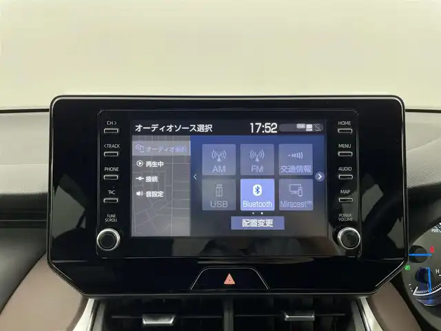 トヨタ ハリアー ハイブリッド G レザーパッケージ 群馬県 2021(令3)年 2.6万km プレシャスブラックパール 純正8インチナビ付ディスプレイオーディオ/・AM/FM/BT/Miracast/ビルトインETC/バックカメラ/トヨタセーフティセンス/プリクラッシュセーフティ/レーントレーシングアシスト/レーダークルーズコントロール（全車速追従機能付）/アダプティブハイビームシステム/ロードサインアシスト/BSM/デジタルインナーミラー録画機能付/黒レザーシート/シートヒーター/ベンチレーション/パワーバックドア/ステアリングヒーター/パワーシート/スマートキー/プッシュスタート